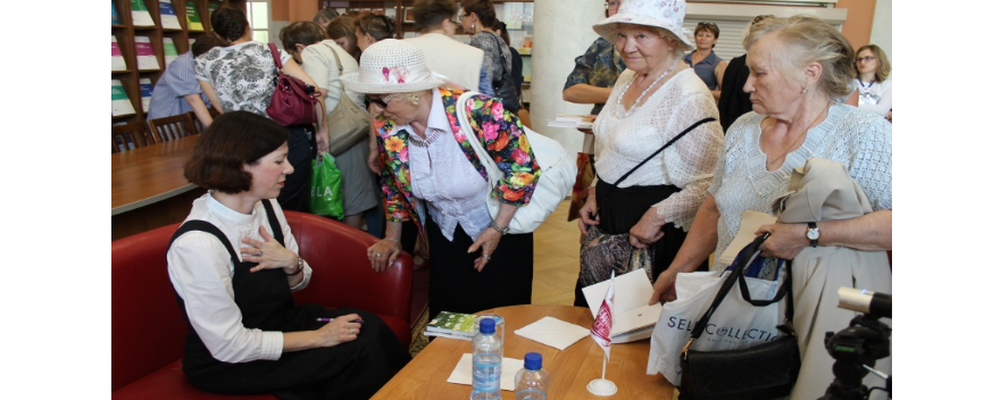 В Публичной библиотеке в июле состоялась творческая встреча с писателем Анной Матвеевой