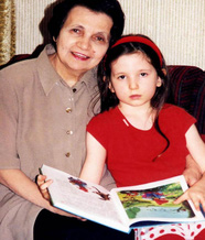 Ася Горская с внучкой