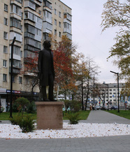 Памятник Г. Тукаю в Челябинске. Фото: Ю. Поздеева