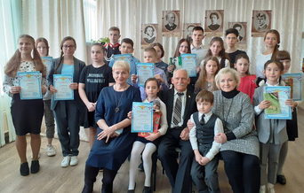 Участники и жюри конкурса "Серебряное пёрышко"