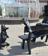 Памятник баснописцу Ивану Крылову в Троицке. Фото: Р. Абдрашитов