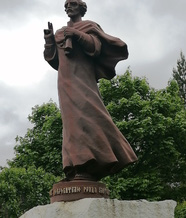 Памятник Иоанну Златоусту. Фото: С.Санникова